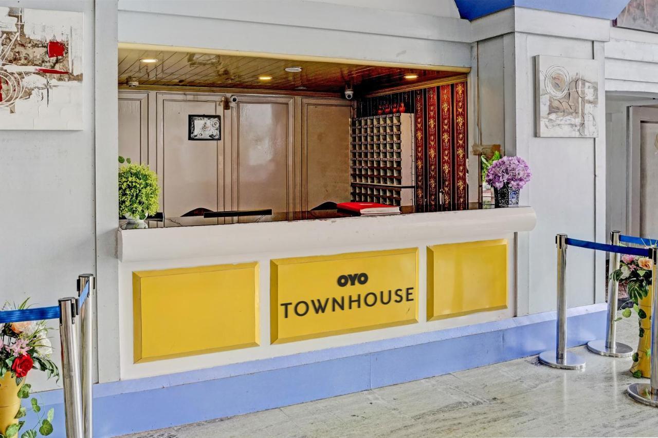 Townhouse 809 Royal Palms Hotel - Rose Collection Mumbai Kültér fotó